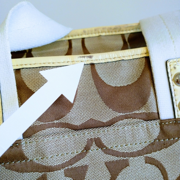 Coach Daisy Signature Khaki Shoulder Bag - Picture 13 of 15